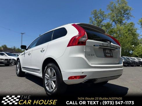 Used 2016 Volvo XC60 T6 w/ Proximity Package AWD/4WD image 10