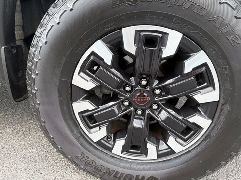 Used 2024 Nissan Frontier Pro-X RWD image 11
