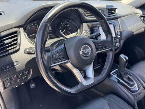 Used 2017 Nissan Rogue SL FWD image 24