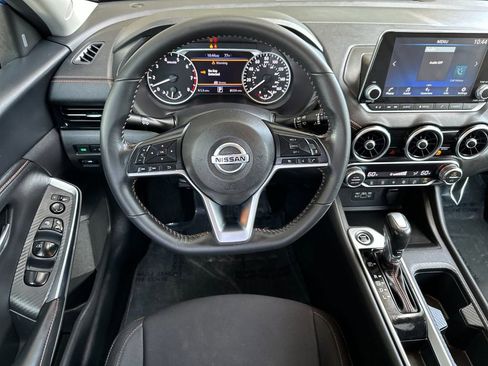 Used 2023 Nissan Sentra SR FWD image 13