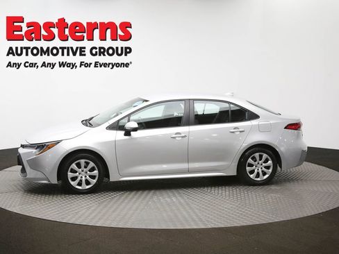 Used 2022 Toyota Corolla LE FWD image 59