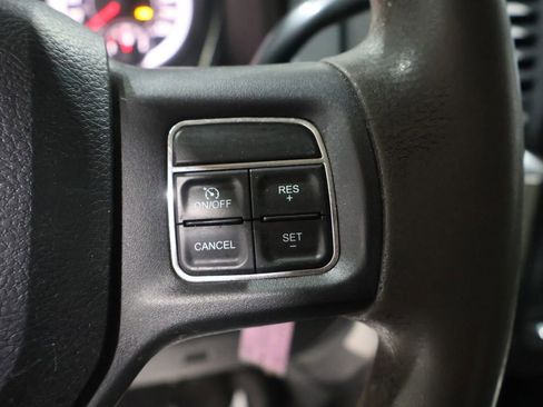 Used 2014 RAM 2500 SLT image 31