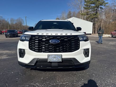 New 2026 Ford Explorer ST-Line w/ ST-Line Street Pack RWD image 8