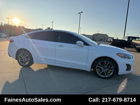 Used 2019 Ford Fusion SEL image 24