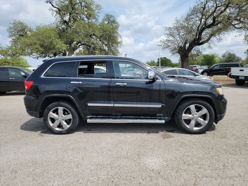 Used 2011 Jeep Grand Cherokee Overland image 4