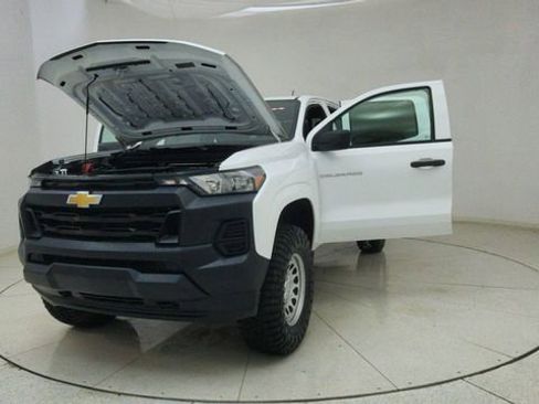 Used 2023 Chevrolet Colorado W/T w/ Advanced Trailering Package AWD/4WD image 67