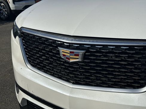 Used 2020 Cadillac XT6 Premium Luxury image 30