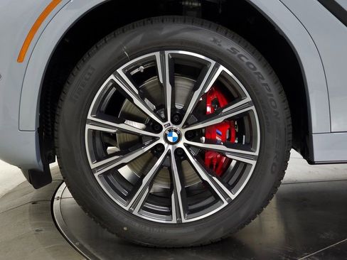 New 2026 BMW X6 xDrive40i w/ Premium Package image 8