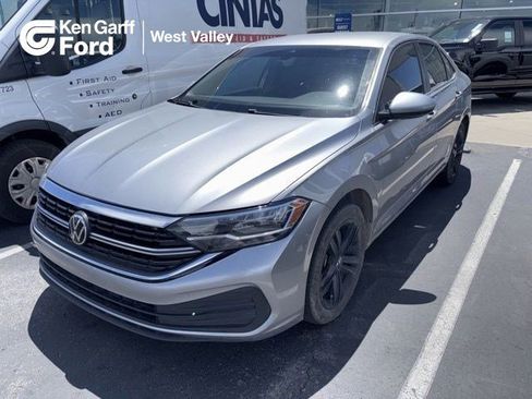 Used 2024 Volkswagen Jetta SE w/ Black Wheel Package FWD image 1