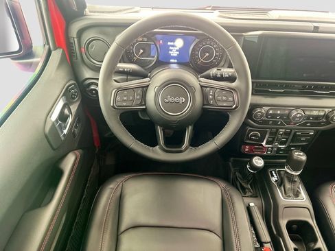 Used 2026 Jeep Wrangler Unlimited Rubicon AWD/4WD image 10