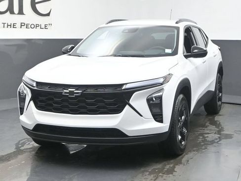 New 2026 Chevrolet Trax LT w/ Driver Confidence Package FWD image 7