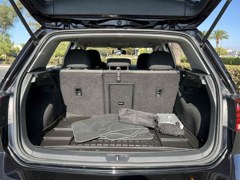 Used 2018 Volkswagen e-Golf SE w/ DC Fast Charging Package image 73