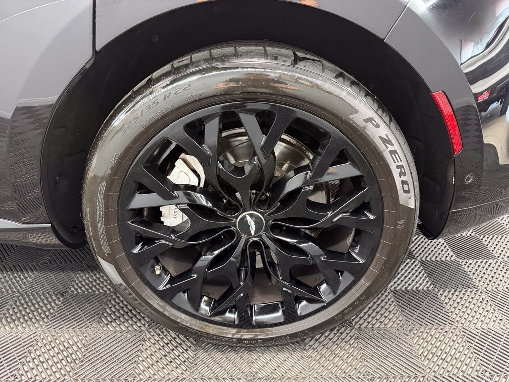 Used 2021 Aston Martin DBX AWD/4WD image 18