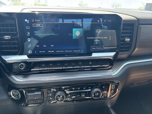 Used 2023 Chevrolet Silverado 1500 High Country AWD/4WD image 18