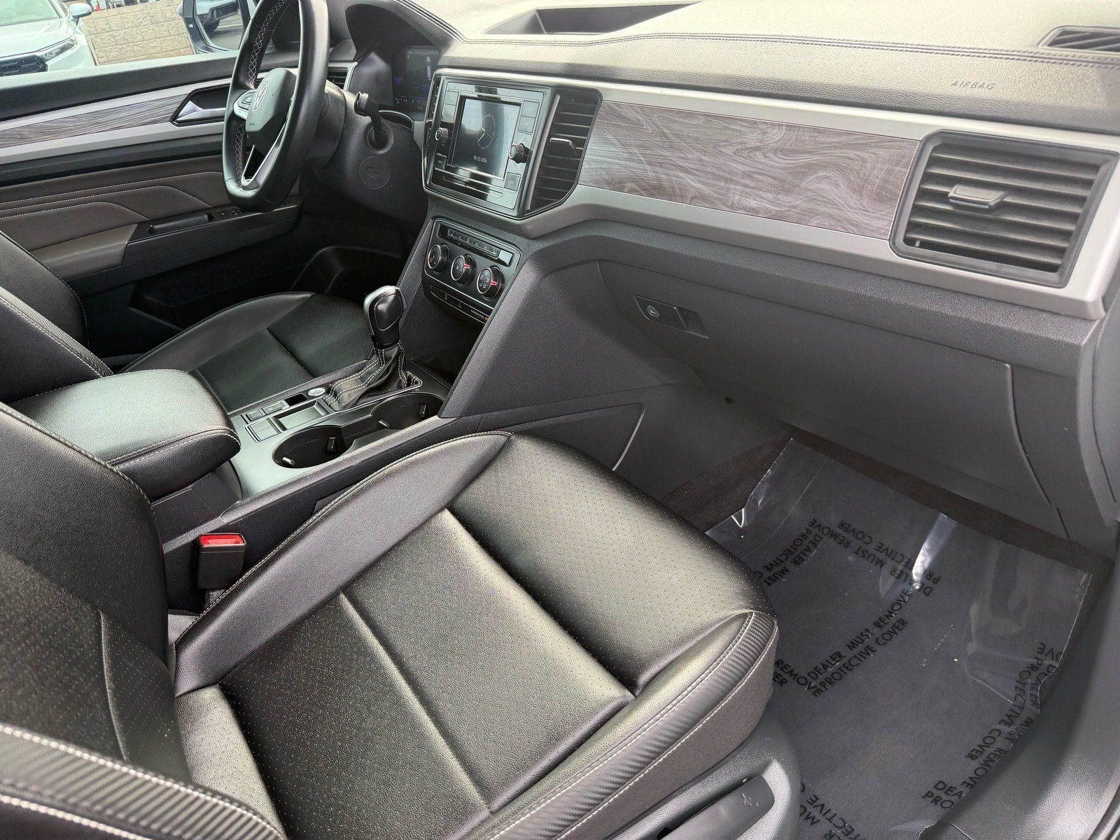 Used 2022 Volkswagen Atlas Cross Sport SE FWD image 30