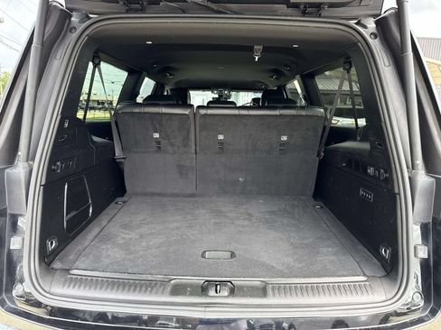 Used 2024 Jeep Wagoneer L Series III w/ Flexible Seating Group AWD/4WD image 8