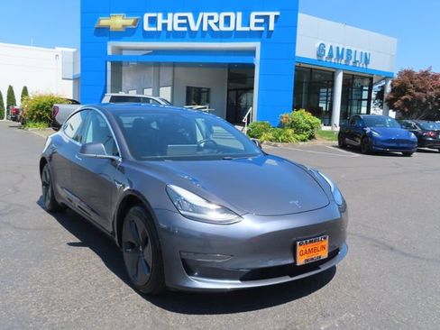 Used 2020 Tesla Model 3 Standard Range Plus RWD image 1