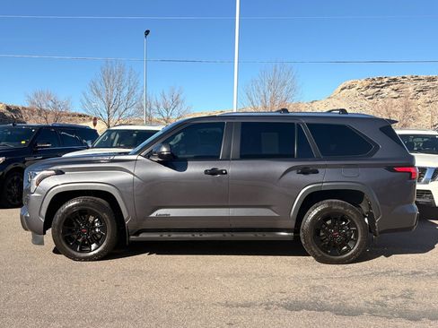 Used 2024 Toyota Sequoia Limited image 2