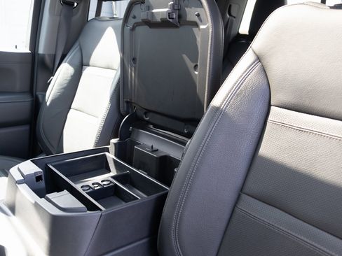 Used 2023 GMC Sierra 3500 Denali w/ Denali Black Diamond Edition image 8