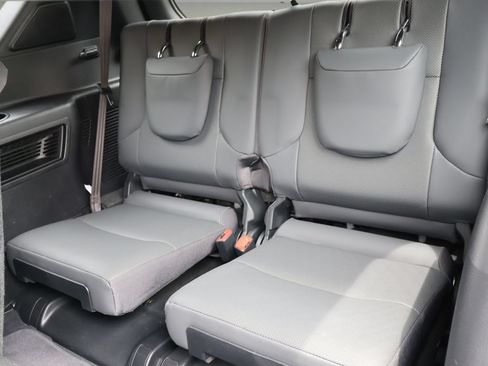 Used 2023 Lexus GX 460 Premium w/ Premium Plus Package AWD/4WD image 17