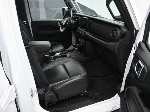 Certified 2021 Jeep Wrangler Unlimited Sahara image 25