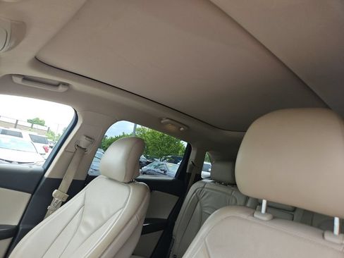 Used 2017 Lincoln MKX Reserve w/ Lincoln MKX Climate Package FWD image 16