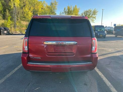 Used 2015 GMC Yukon Denali w/ Touring Package AWD/4WD image 5