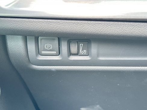 Used 2024 Cadillac XT4 Premium Luxury w/ Active Safety Package image 39