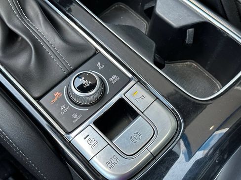 Used 2024 Kia Telluride EX w/ EX Captain's Chair Package AWD/4WD image 30