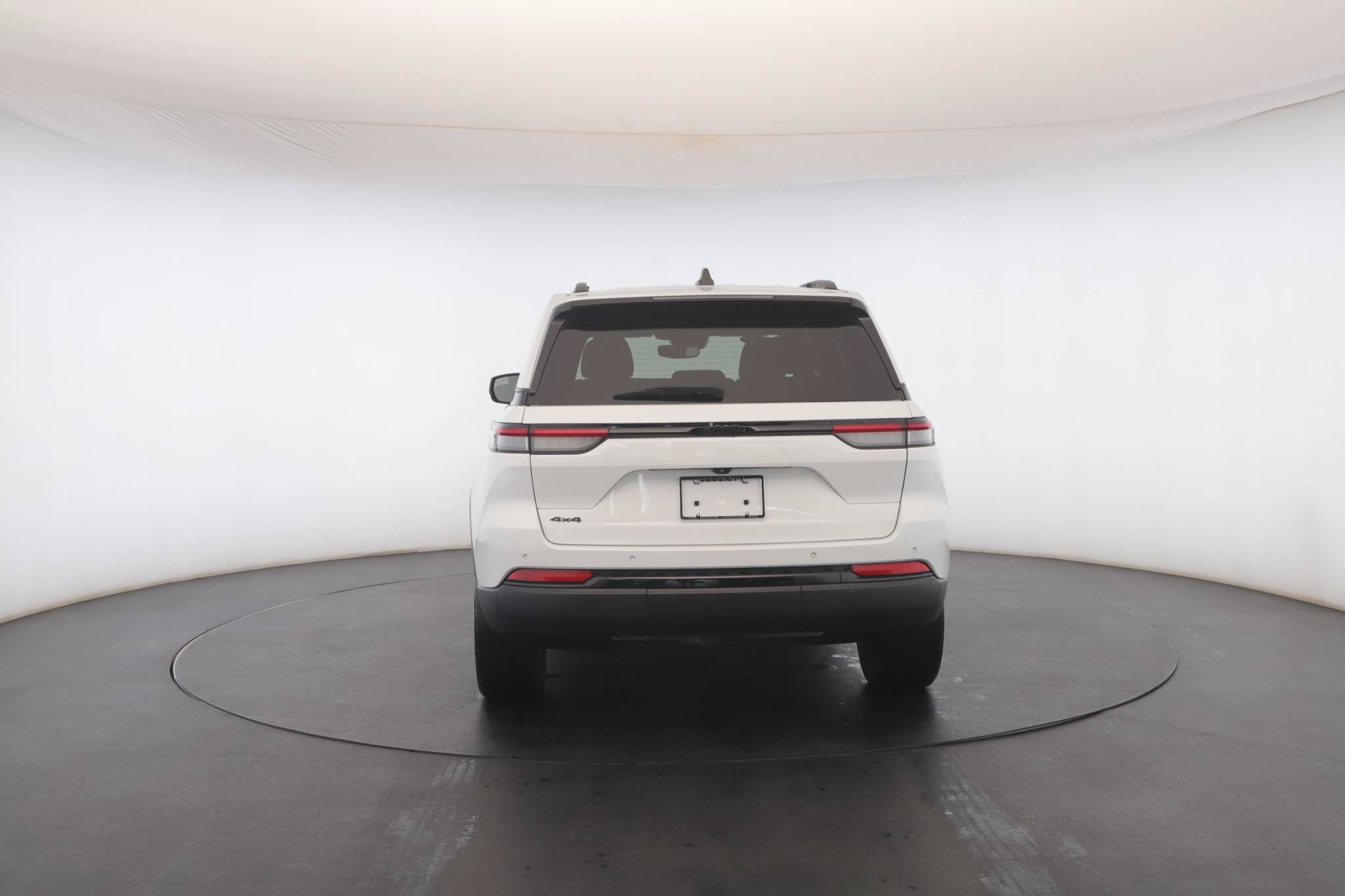 Used 2023 Jeep Grand Cherokee Altitude AWD/4WD image 22