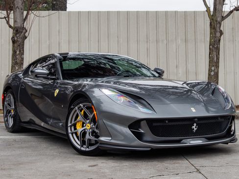 Used 2020 Ferrari 812 Superfast image 2