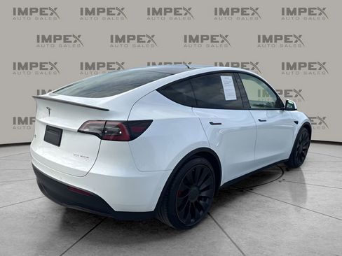 Used 2022 Tesla Model Y Performance image 5