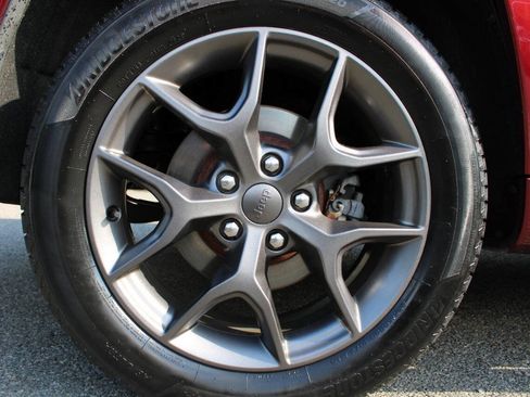 Used 2020 Jeep Grand Cherokee Limited X image 23