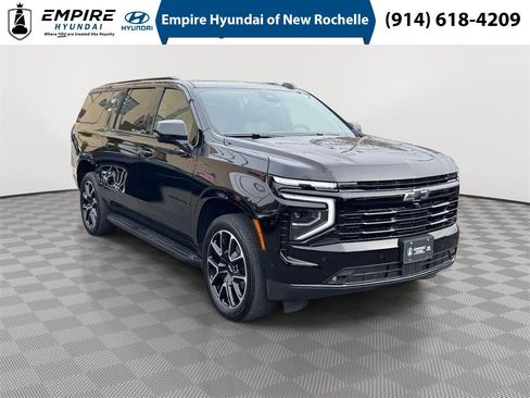 Used 2025 Chevrolet Suburban RST w/ Sun And Tow Package image 1