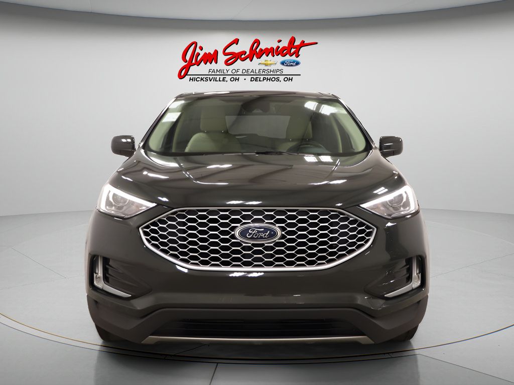 Used 2024 Ford Edge SEL w/ Convenience Package AWD/4WD image 3