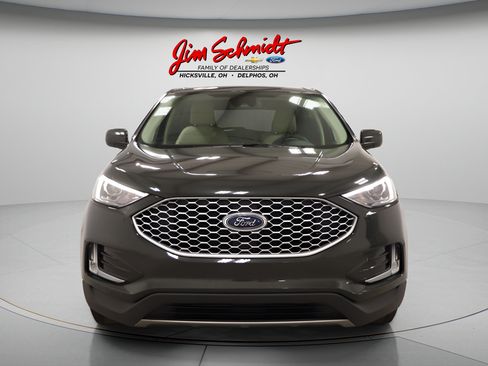 Used 2024 Ford Edge SEL w/ Convenience Package AWD/4WD image 3