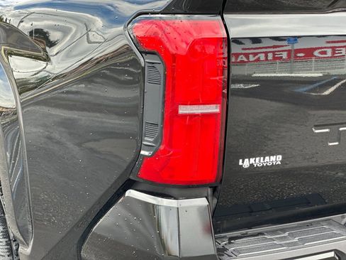 Used 2025 Toyota Tacoma SR5 image 23