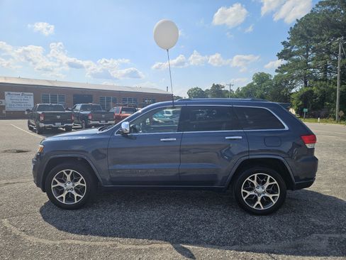 Used 2019 Jeep Grand Cherokee Overland RWD image 7