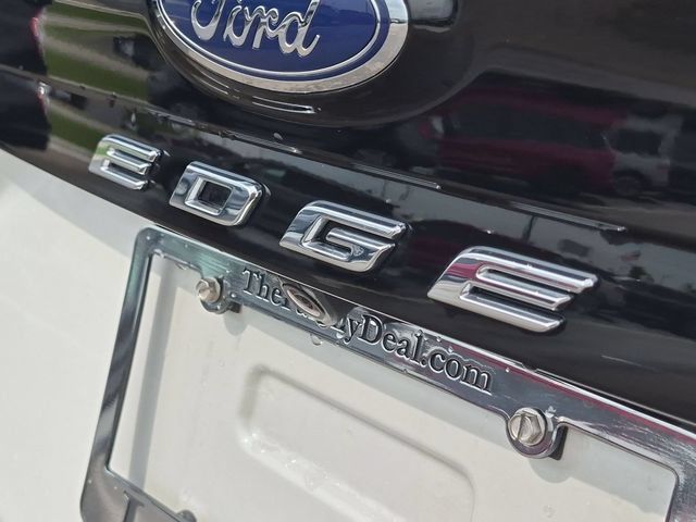 Used 2023 Ford Edge Titanium AWD/4WD image 10