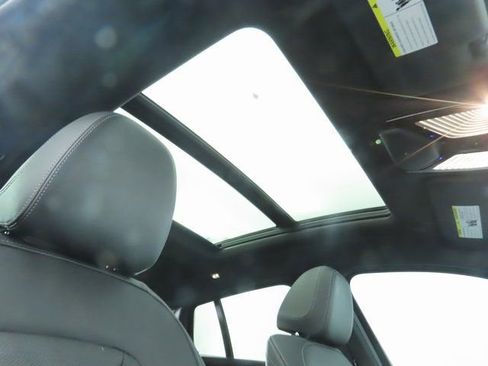 Used 2023 BMW X4 xDrive30i w/ M Sport Package image 19