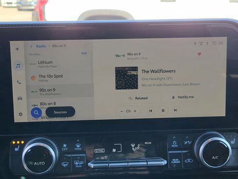 Used 2025 Toyota Highlander XSE image 30