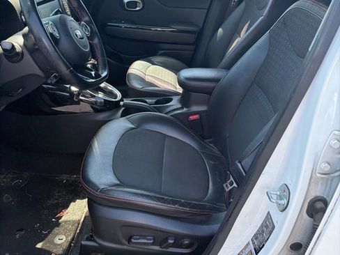 Used 2019 Kia Soul ! w/ Technology Package FWD image 6
