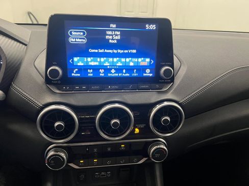 Used 2025 Nissan Sentra SV FWD image 38