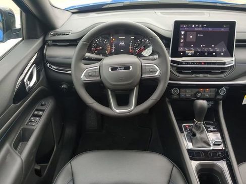 New 2026 Jeep Compass Latitude image 18