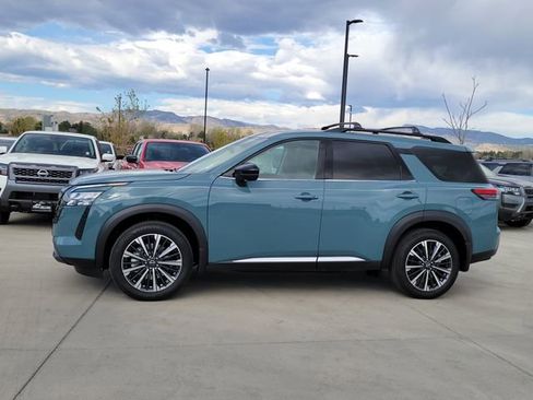 New 2026 Nissan Pathfinder Platinum w/ Cargo Package image 2