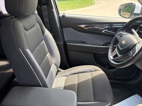 Used 2026 Chevrolet TrailBlazer LT w/ LT Cold Weather Package FWD image 27