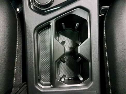 New 2025 Volkswagen Taos SEL image 25