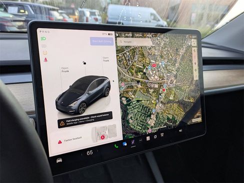 Used 2024 Tesla Model Y Long Range image 23