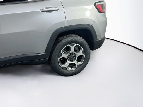 Used 2022 Jeep Compass Trailhawk AWD/4WD image 28