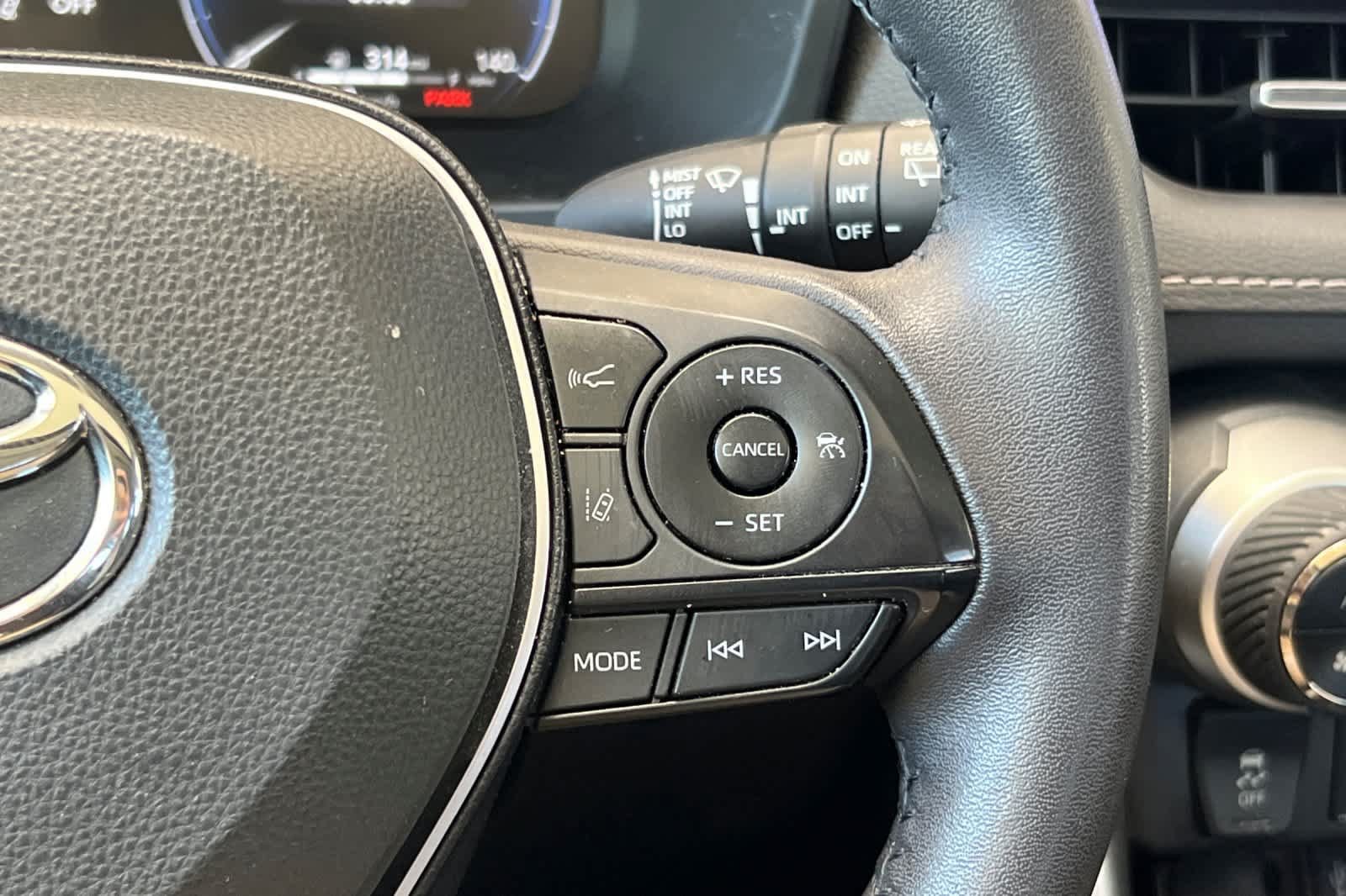 Certified 2023 Toyota RAV4 Limited AWD/4WD image 28